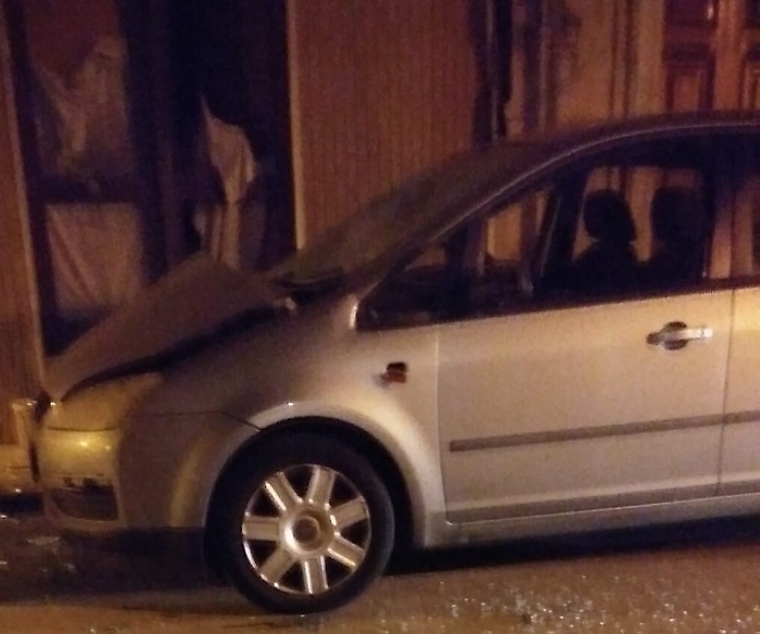 Canicattini Bagni, bomba carta contro l'auto dell'ex comandante della Polizia municipale