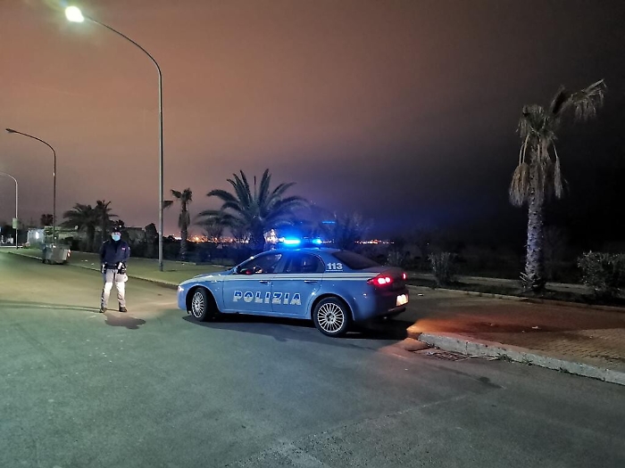 Furto e danni nel ristorante di Natale Giunta, quattro giovani denunciati