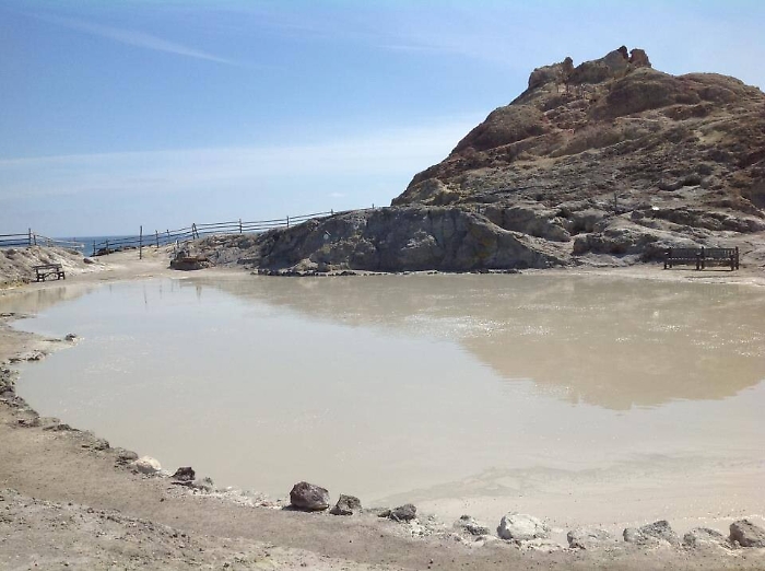 Vulcano, Federalberghi chiede la riapertura del laghetto termale