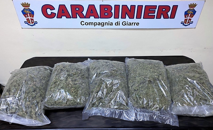Giarre, il sopralluogo per piazzare 5 chili di marijuana: tre arresti