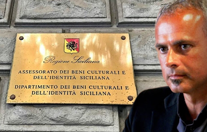 «Assessorato alla difesa della razza», finta targa contro l'assessore Samonà