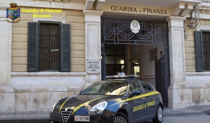 Sicilia, ancora rifiuti e corruzione: quattro arresti a Siracusa