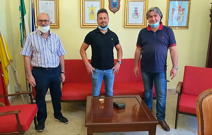 Coronavirus, 150 litri di igienizzante donati alla città di Comitini