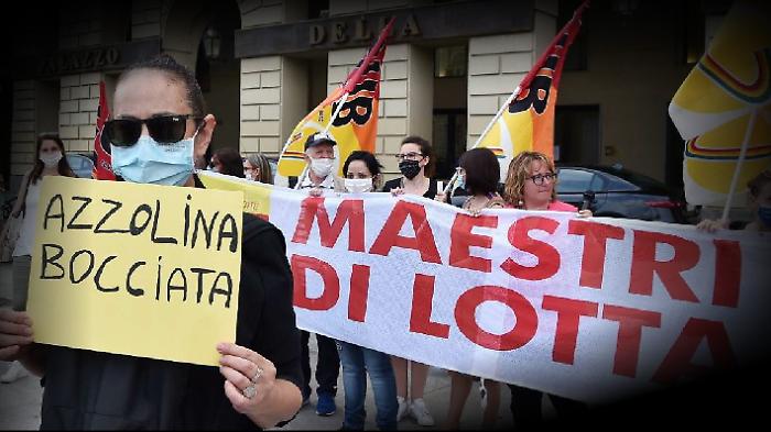 Ritorno a scuola, le paure dei presidi siciliani: «Non sappiamo cosa fare»