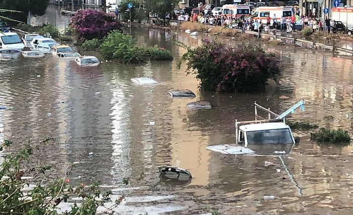 Il capo della Protezione civile: «Ecco perché non c'era allerta meteo»