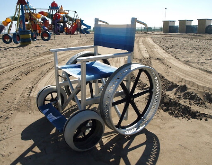 Agrigento, ritrovata la sedia da mare per disabili rubata al Comune