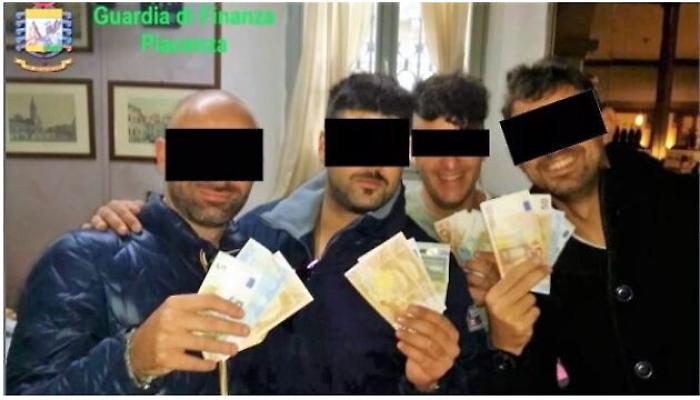 Orge e spaccio di droga nella caserma dei carabinieri a Piacenza: tra gli indagati anche quattro siciliani