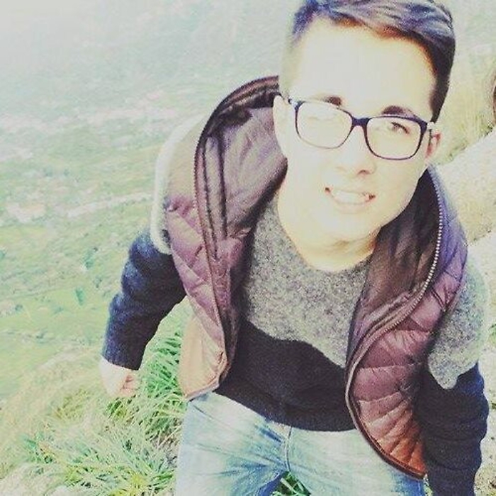 Si schianta contro un'auto in sosta: muore un ventenne di Francavilla