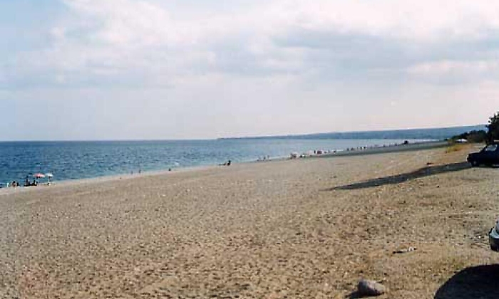 Ferragosto  e notte di San Lorenzo, spiagge chiuse a Fondachello e S.Anna