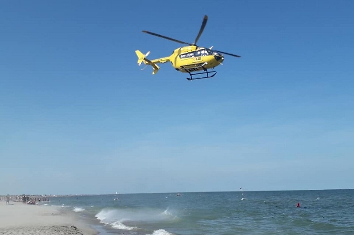 Fiumefreddo, 68enne si sente male e muore mentre fa il bagno