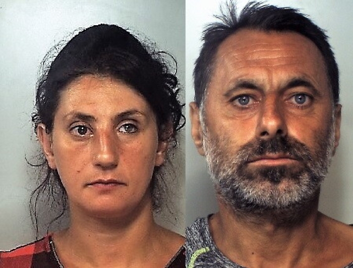Catania, truffa dello specchietto ad anziano in via Galermo: coppia arrestata