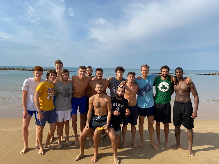 Basket. la Fortitudo Agrigento si allena in spiaggia