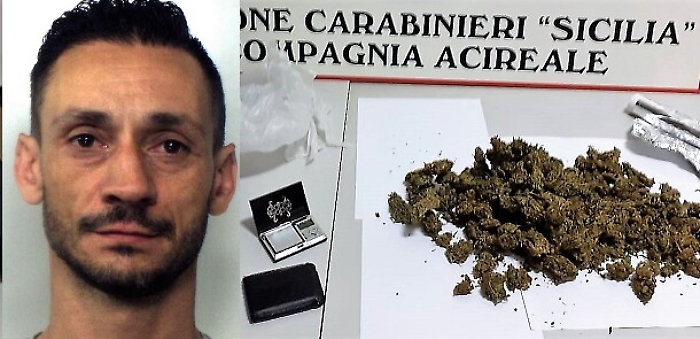 Acireale, droga a domicilio e con linea telefonica dedicata: arrestato