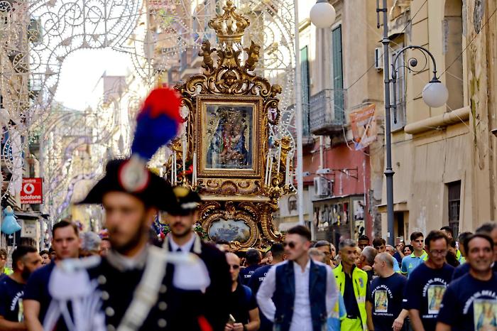 Arriva una task force per “liberare” la Madonna dalla mafia: basta inchini e boss al seguito
