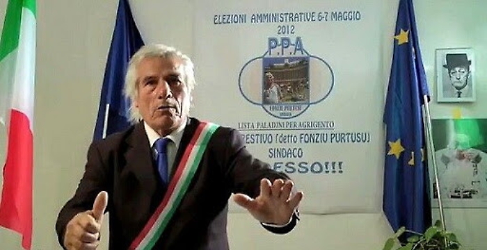 Agrigento, tragedia sfiorata in pieno centro storico. Fonziu Purtusu illeso per miracolo