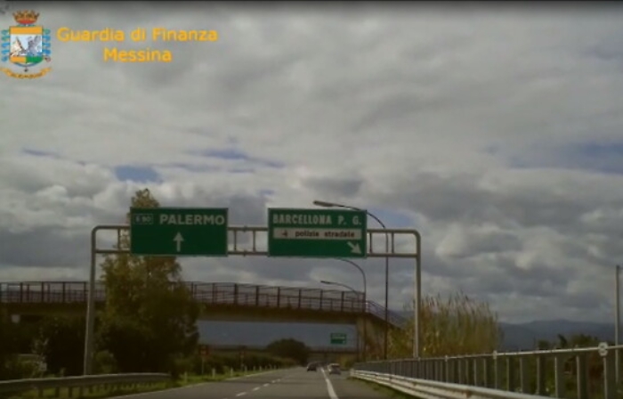 Barcellona, sequestrati 400mila euro a un'azienda per frode fiscale