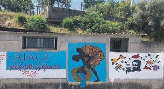 Riace, vandalizzato murales dedicato a Peppino Impastato