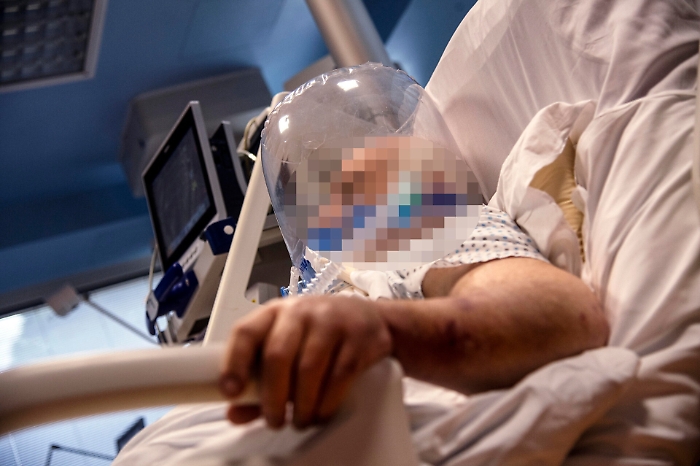 Palermo, psicologo esce dalla terapia intensiva dopo 25 giorni e racconta il suo incubo: «Mi vedevo in un sacco nero»