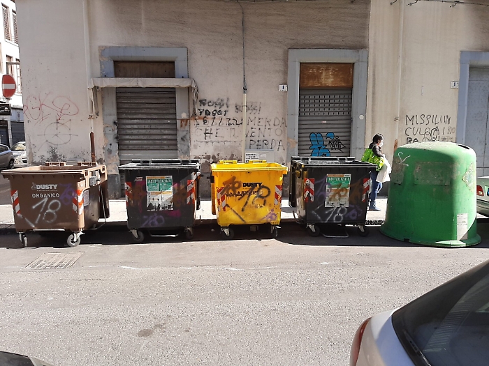 Catania: dopo 40 anni spostati i cassonetti, ma perché?