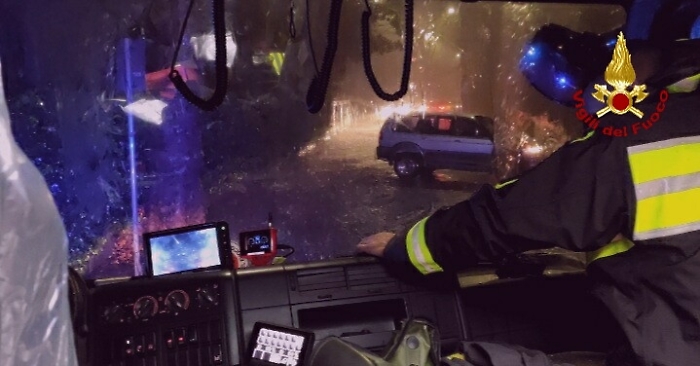 Maltempo a Catania, superlavoro per i vigili e il tempo va a peggiorare