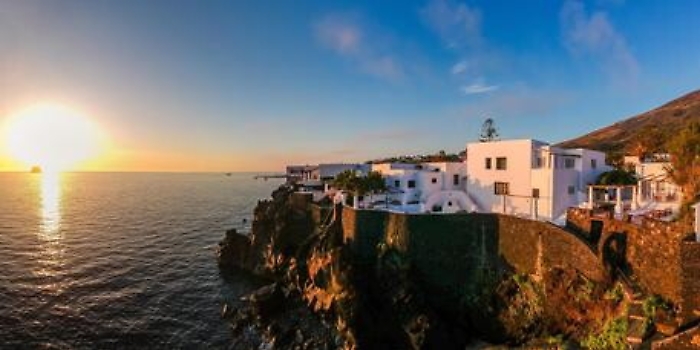 Dolce e Gabbana hanno venduto (per 6 mln) la loro villa a Stromboli