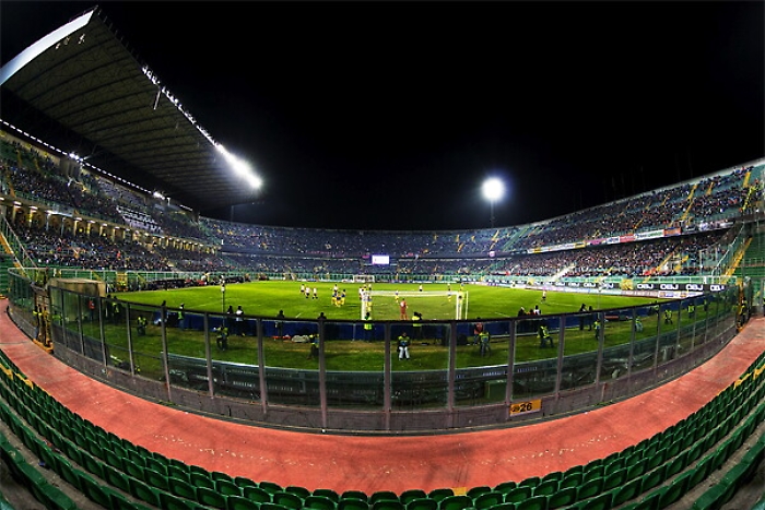 Palermo, tre tifosi entrano al "Barbera" per seguire partita: denunciati