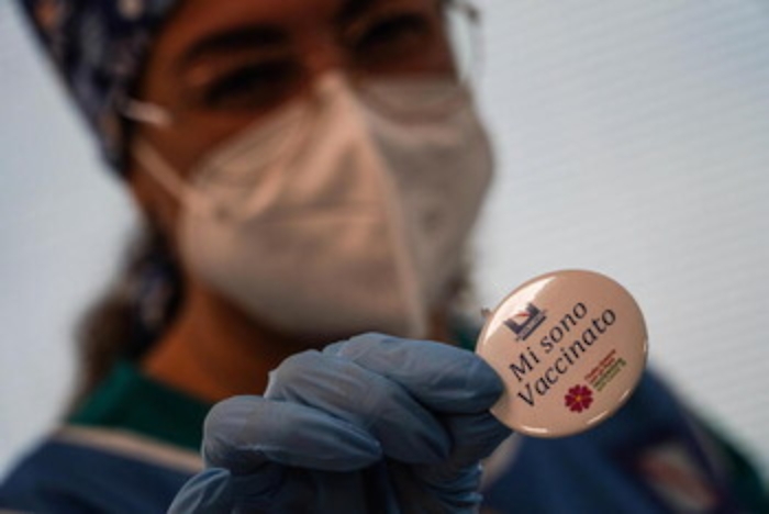 Covid, l'Italia si vaccina: dalla Lombardia alla Sicilia ecco chi ha già ricevuto dose