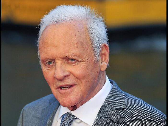 Reggia Caserta, ciak film tv The Pope