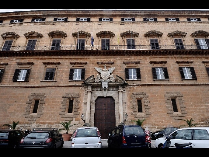 Ars: in 347 assunti dai gruppi parlamentari, costano 11 milioni l'anno