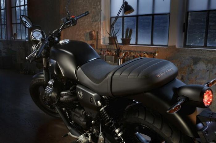 Moto Guzzi, nasce una nuova V7 con motore da 65 cavalli