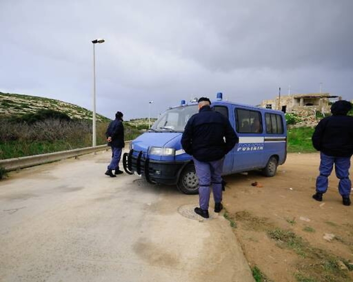 Furto fallito in un istituto scolastico di contrada Calcarelle ad Agrigento