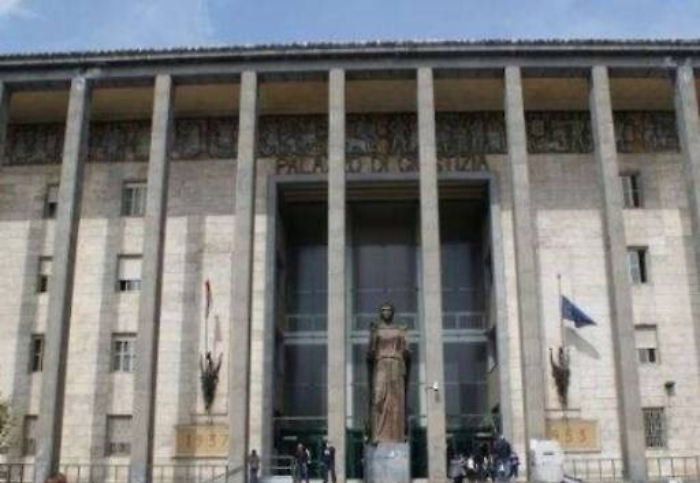 Misterbianco, pena di 21 anni a gelataio
che uccise il fratello e ferì la cognata