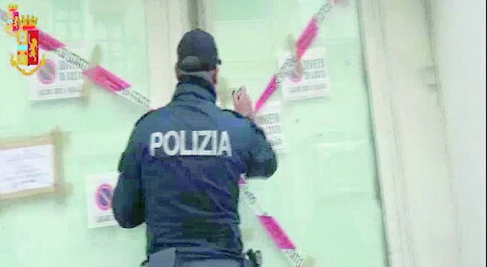 Cibi scaduti e locali sequestrati a Catania: i controlli non si fermano