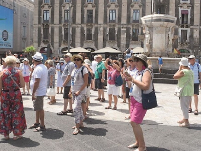 Covid e turismo: la delusione degli albergatori
Torrisi: «Difficile uscire da una laguna di m....»
