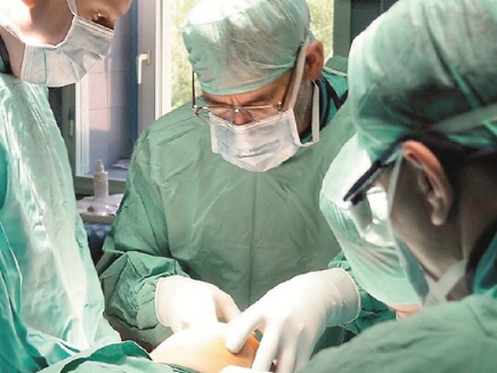 Catania, sfogo social medico del Policlinico: &laquo;Pazienti oncologici da operare ma non ci sono guanti&raquo;