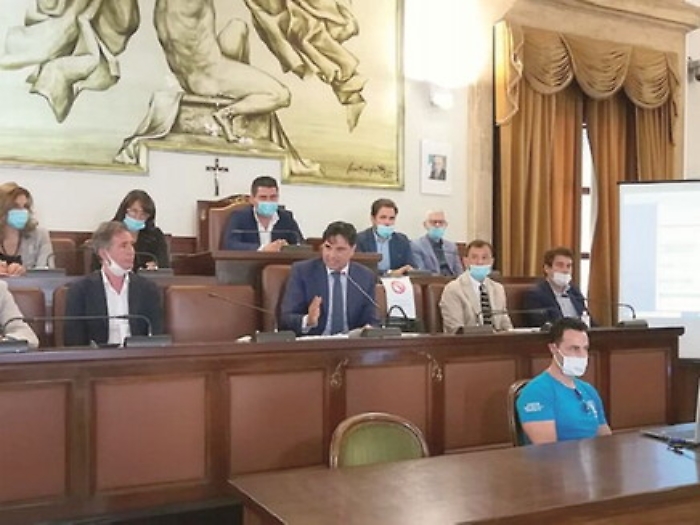 Catania, sgravi su tassa suolo pubblico e Tari per i commercianti