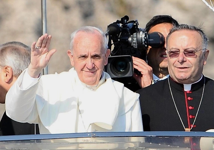 Covid, tampone anche al Papa dopo che il segretario del cardinale Montenegro è risultato positivo