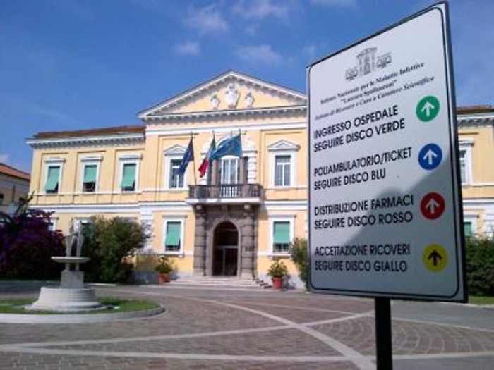 Meningite: due casi a Ostia, trasferiti allo Spallanzani di Roma