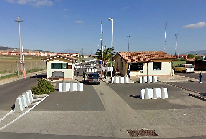 Tentò di entrare nel Cara di Mineo
con un chilo di marijuana: arrestato