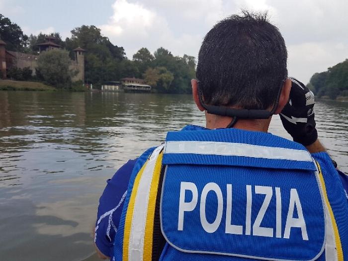 Residuato bellico affiora da Po a Torino