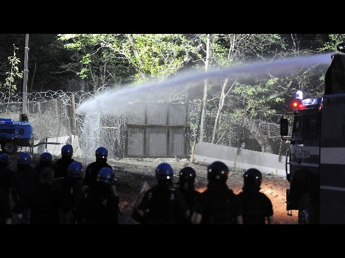 No Tav tagliano recinzioni cantiere
