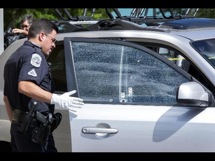 Usa: ucciso poliziotto, caccia al killer