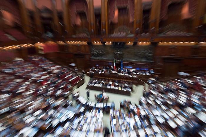 Sicilia, il gran ballo dei candidati che puntano a una poltrona a Roma 