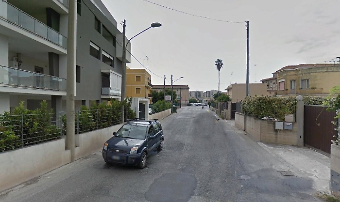 Siracusa, falciato mentre attraversa la strada, muore un pensionato