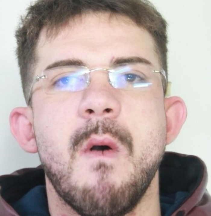 Esce con l'auto, ma era ai domiciliari: arrestato pregiudicato catanese