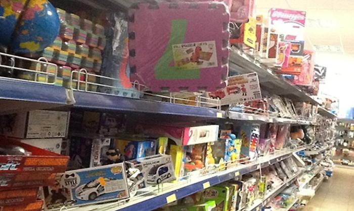 Catania, al lavoro per 2,77 euro l'ora: denunciati quattro commercianti cinesi