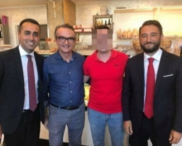 Mafia, nel bar a Palermo di Corona"scatto" con Cancelleri e Di Maio