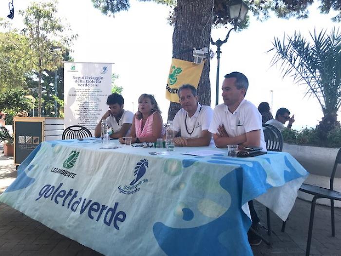 Nel mare di Sicilia arriva troppa acqua non depurata: ecco i punti da cui stare lontani