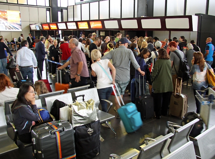 "Low cost" i voli ma non le tariffe: in Sicilia crescono traffico e prezzi