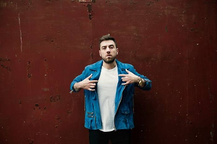 Coez di scena a Palermo, cambia la location: non pi&ugrave; al Velodromo, ma al Castello a Mare